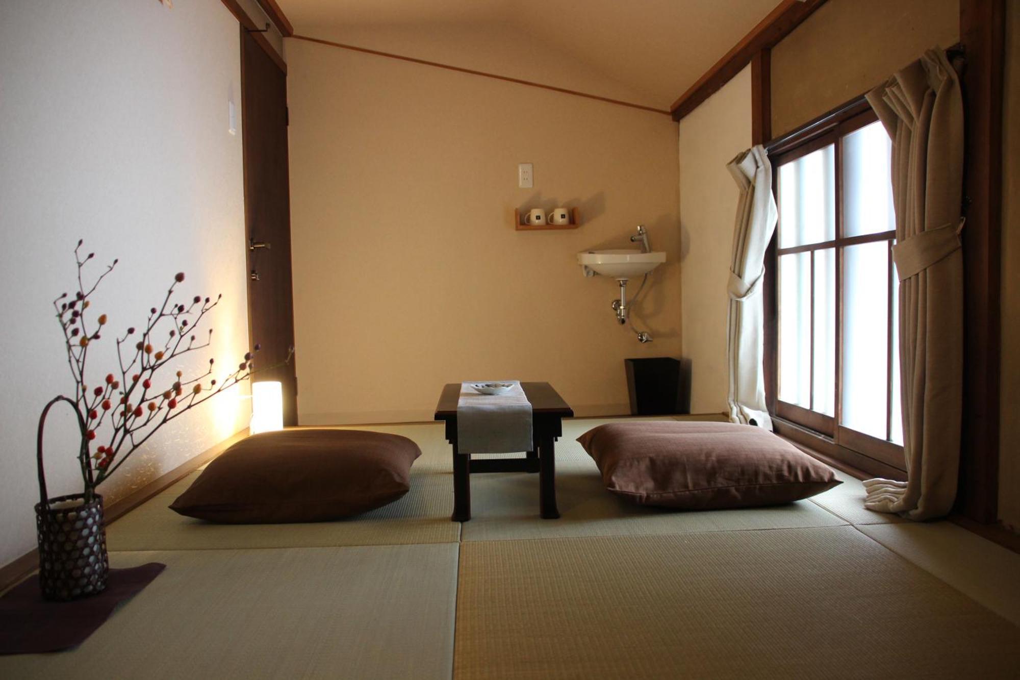 Haruya Naramachi Quarto foto