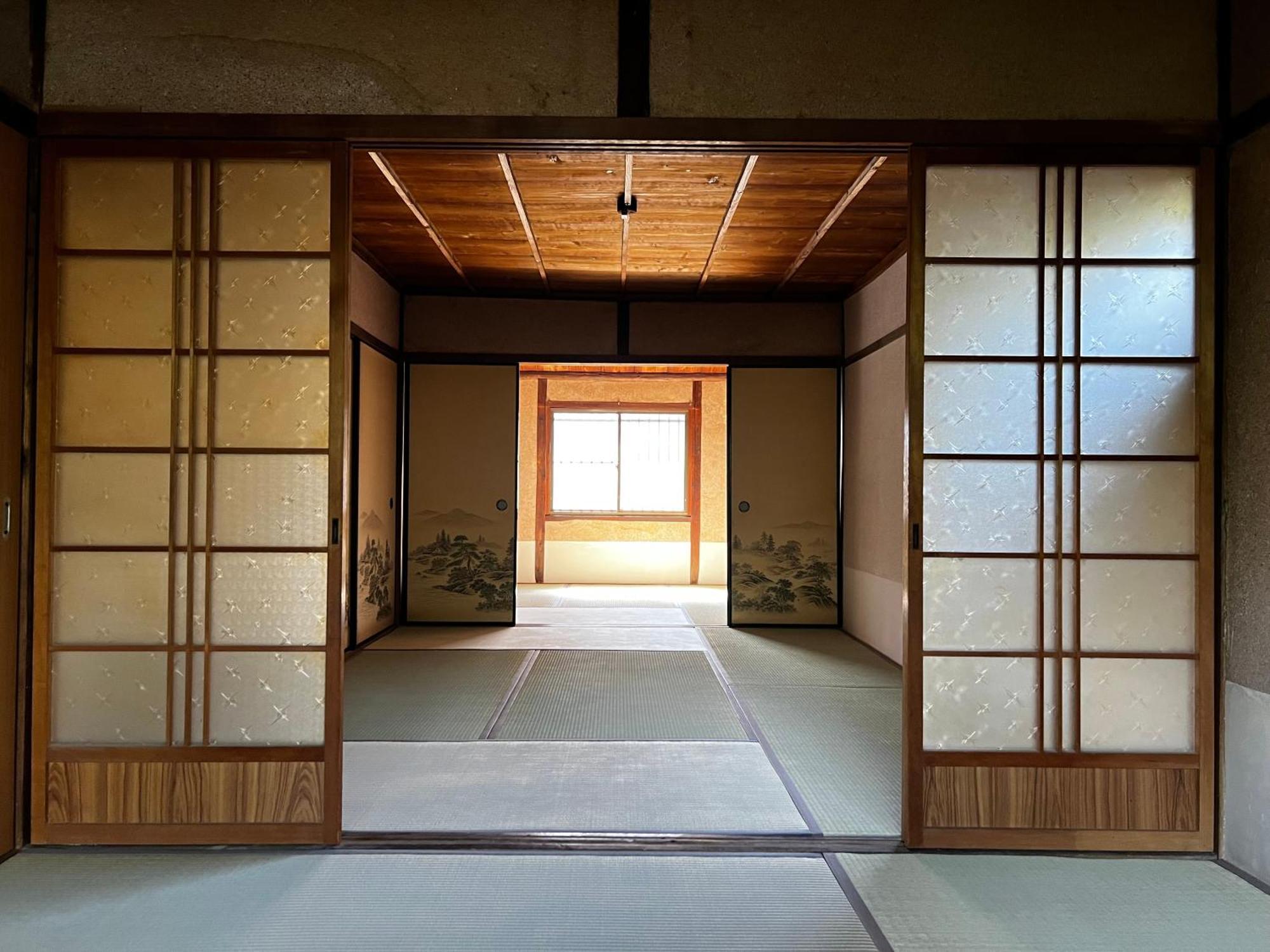 Haruya Naramachi Quarto foto