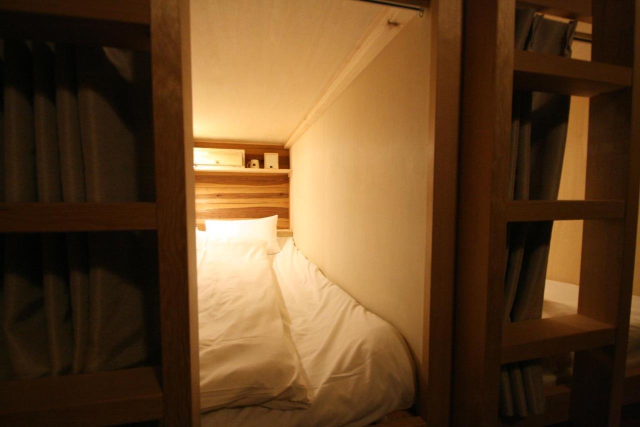 Haruya Naramachi Quarto foto